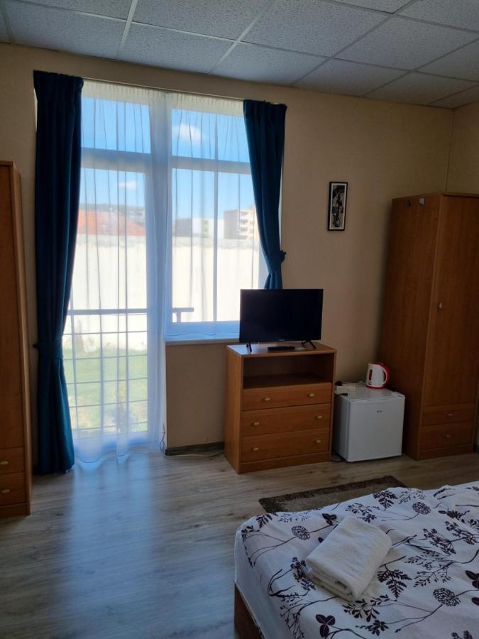 Penzion Arcadia Nové Zámky Exteriör bild